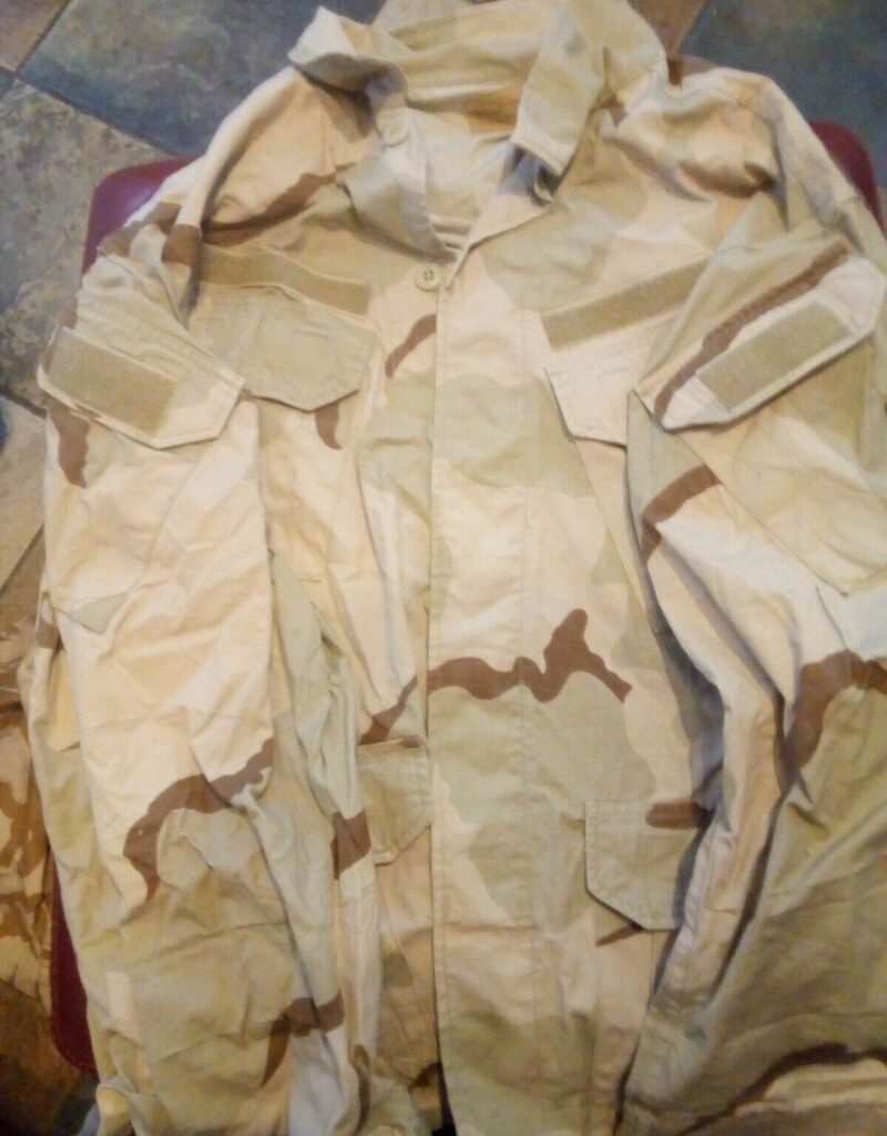 US Desert Camouflage Uniform (DCU) Shirt and Trousers (5017)