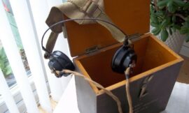 WW2 British Army Military Radio Headphones DLR No 5 and Storage Box (5516)